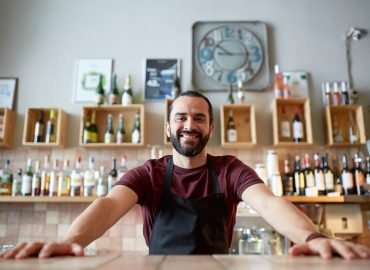 Restaurant interior illustrating business financing for restaurant owners in Ontario